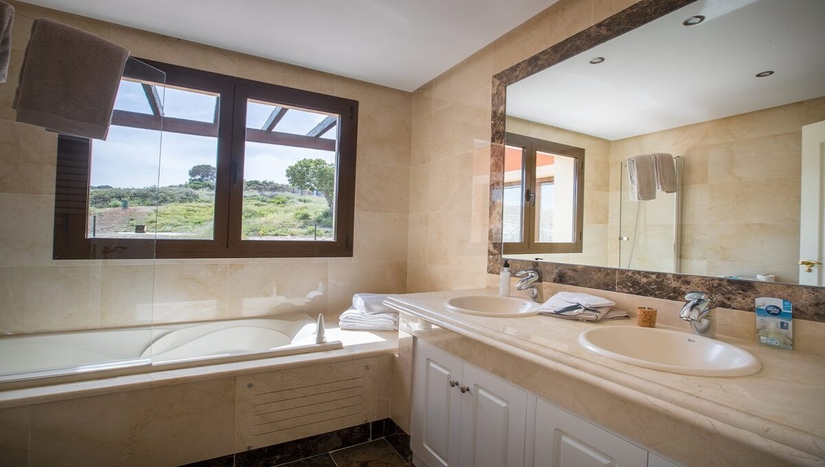 3 Bed, 4 Bath, HouseFor Sale, Estepona, Malaga 3 Bed, 4 Bath, HouseFor Sale, Estepona, Malaga