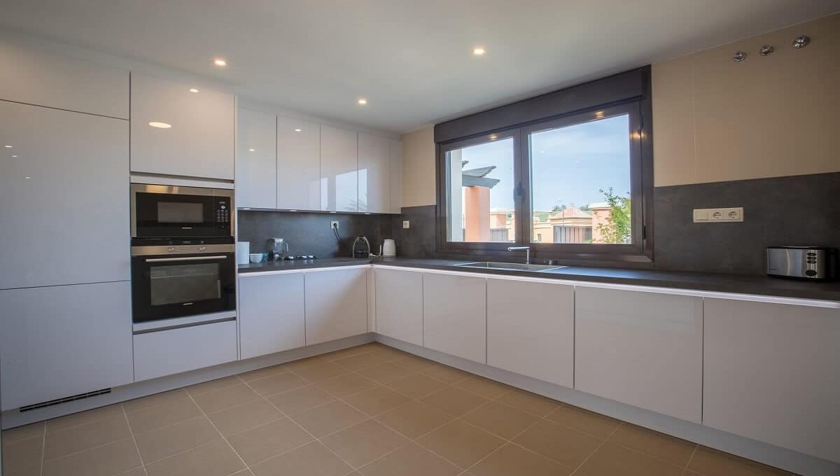 3 Bed, 4 Bath, HouseFor Sale, Estepona, Malaga 3 Bed, 4 Bath, HouseFor Sale, Estepona, Malaga