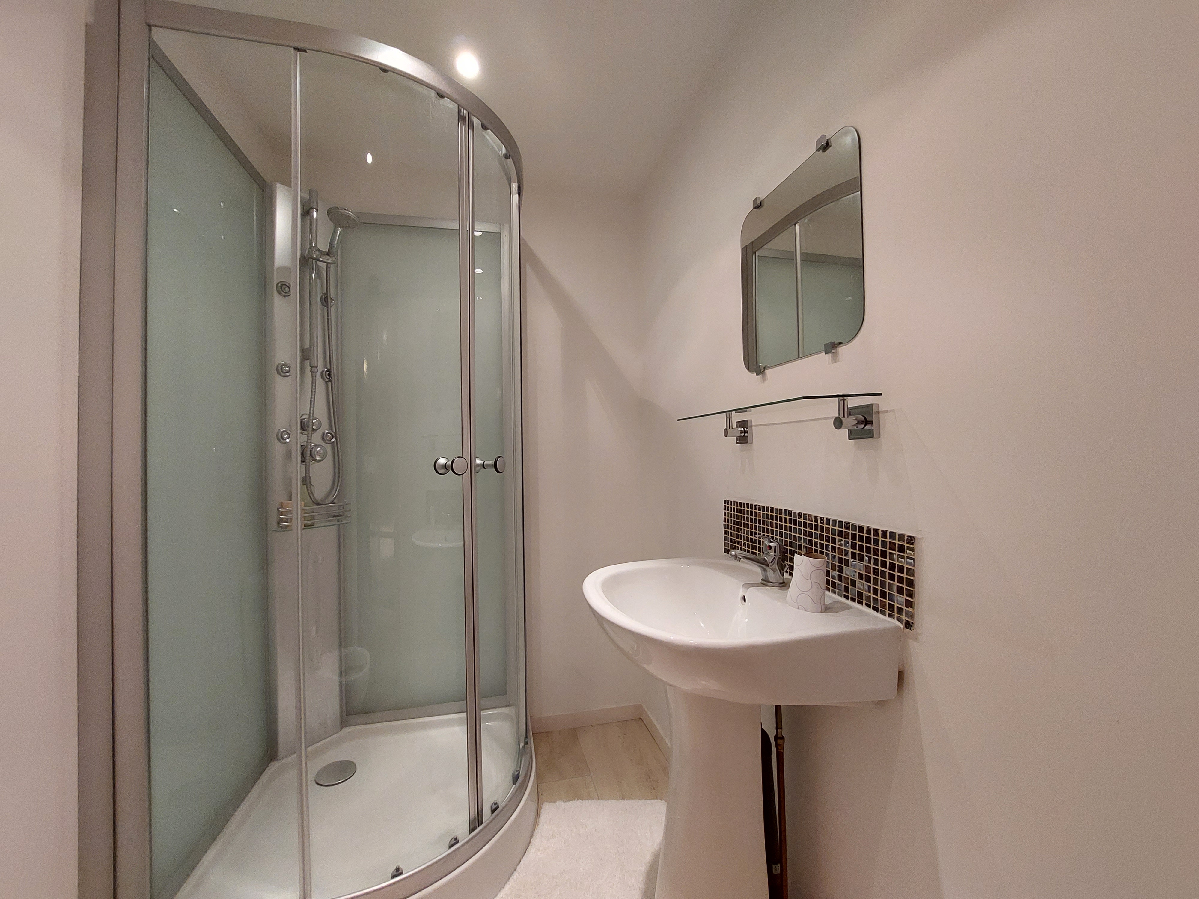 5 Bed, 1 Bath, HouseFor Sale, Eymet, Dordogne, Aquitaine, 24500