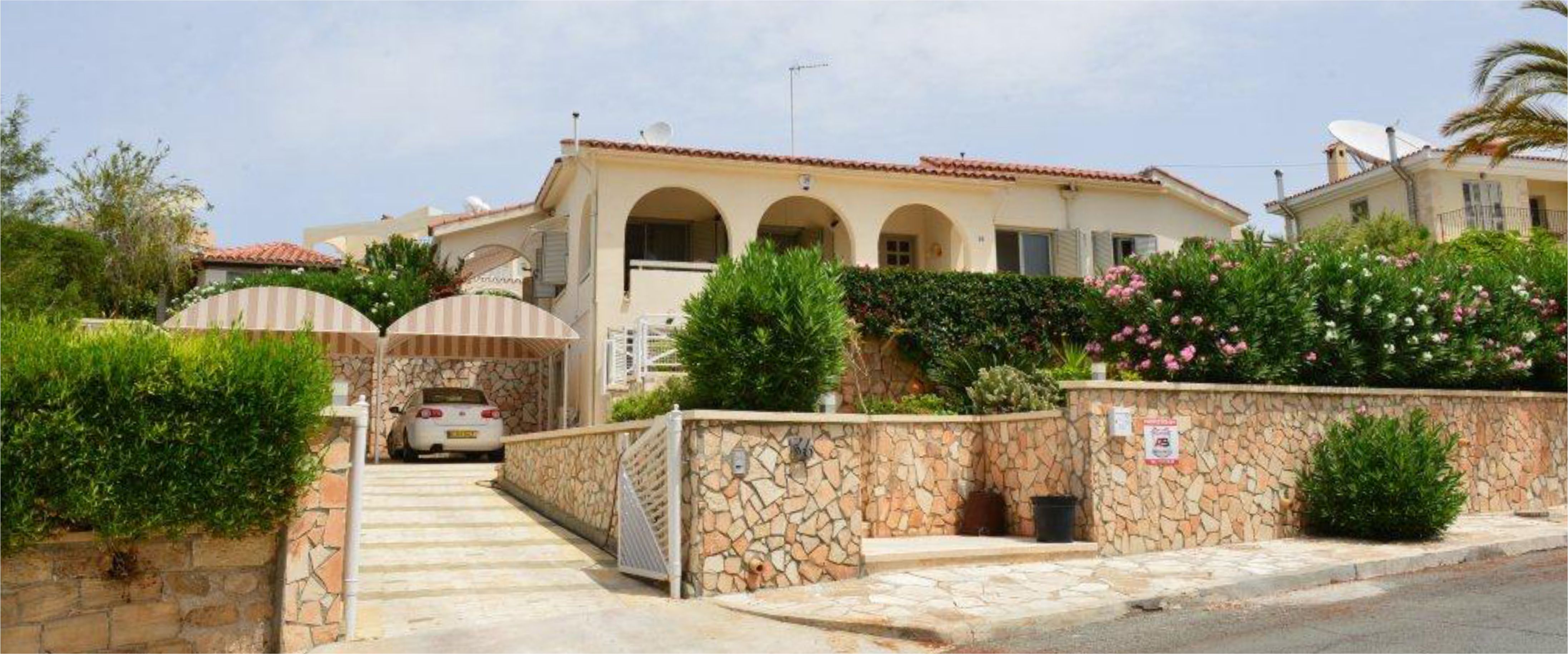 3 Bed, 2 Bath, HouseFor Sale, Coral Bay, Paphos