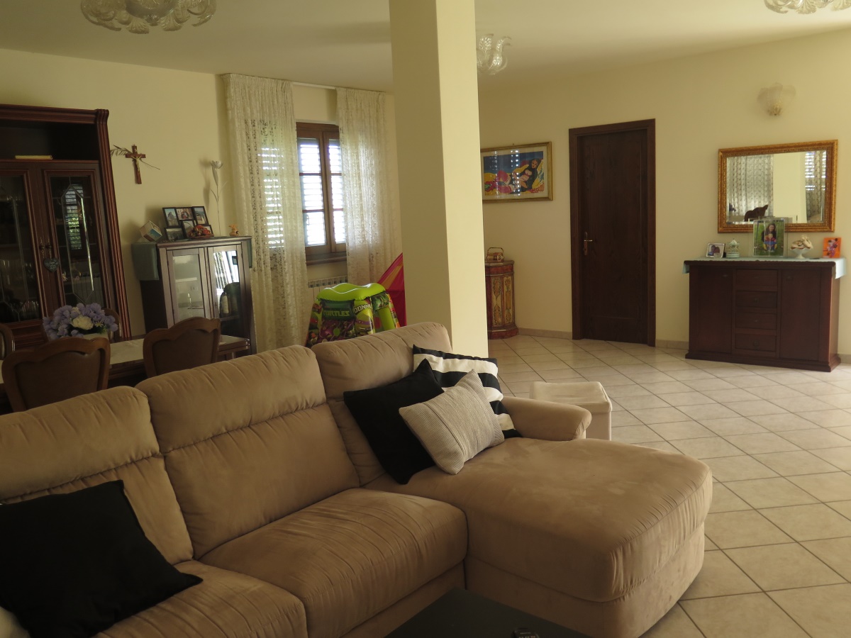 3 Bed, HouseFor Sale, Lucca, Toscana