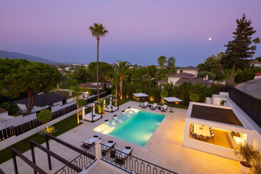 5 Bed, 5 Bath, HouseFor Sale, Nueva Andalucia, Malaga 5 Bed, 5 Bath, HouseFor Sale, Nueva Andalucia, Malaga