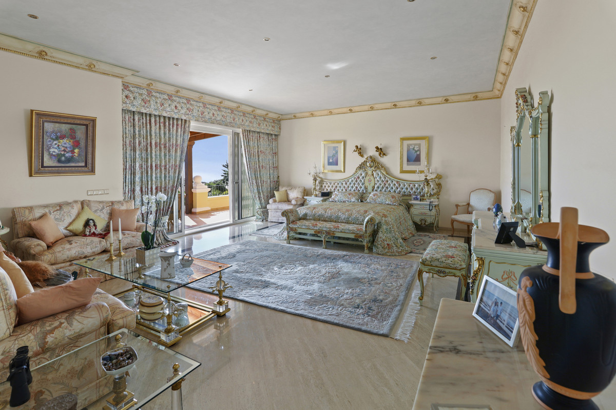 5 Bed, 5 Bath, HouseFor Sale, Benahavis, Malaga