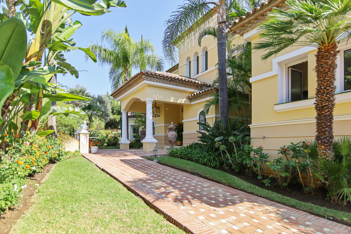 5 Bed, 5 Bath, HouseFor Sale, Benahavis, Malaga