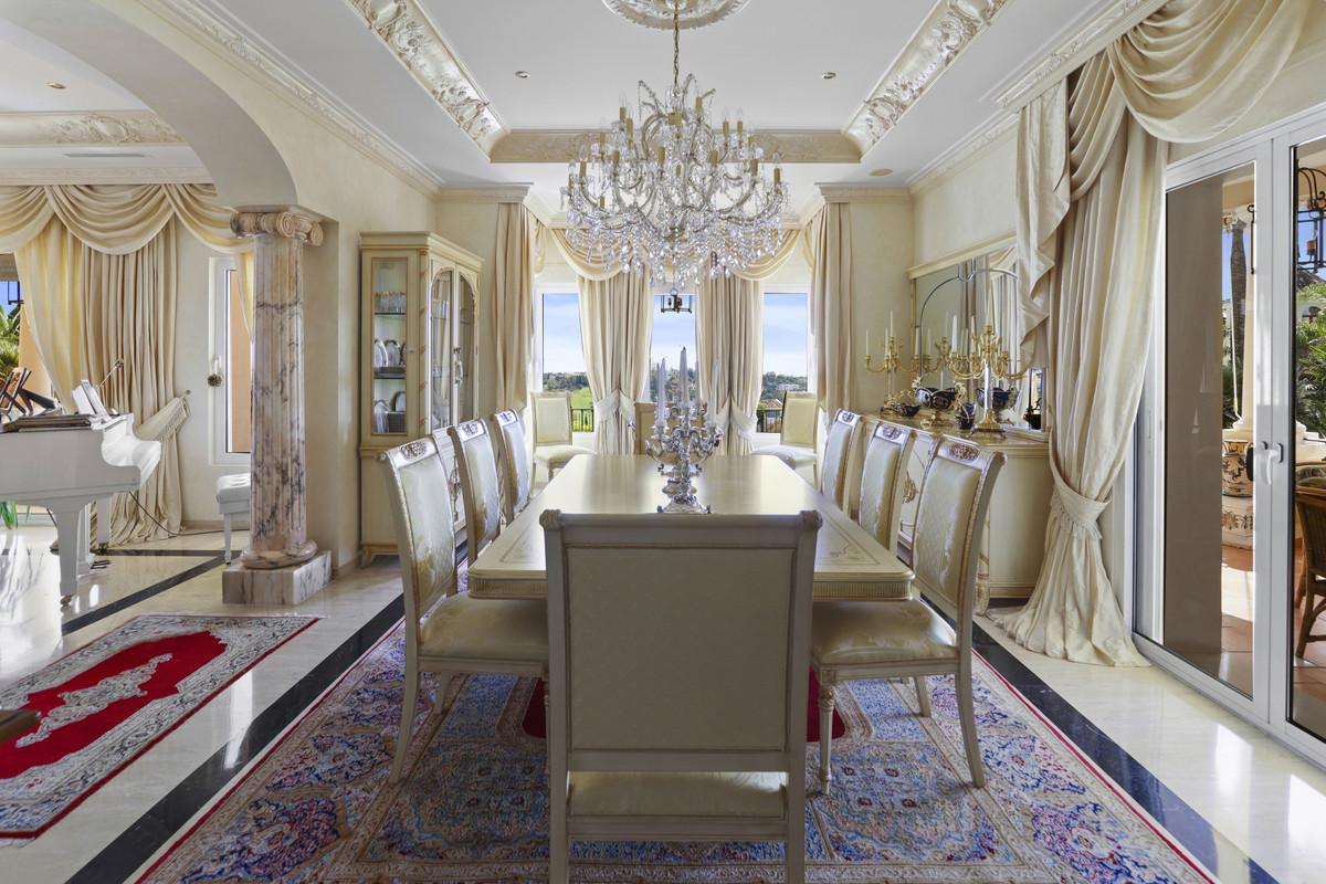 5 Bed, 5 Bath, HouseFor Sale, Benahavis, Malaga