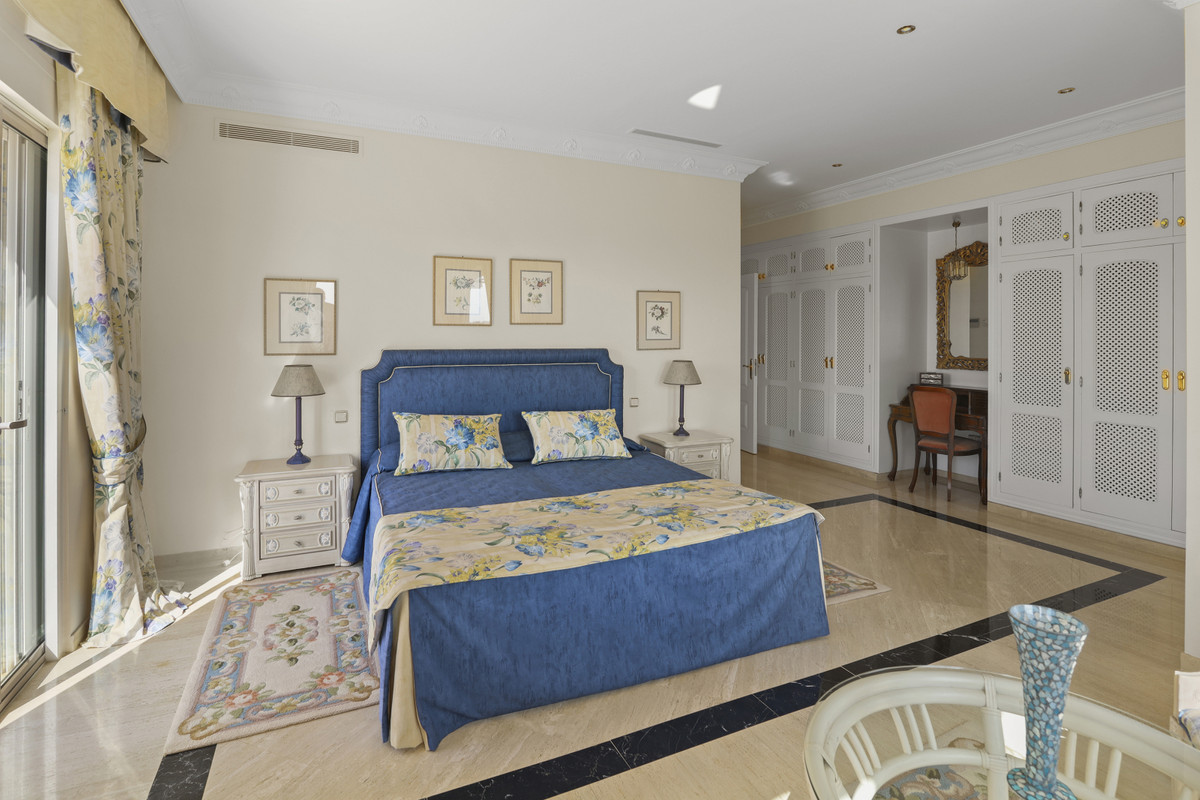 5 Bed, 5 Bath, HouseFor Sale, Benahavis, Malaga