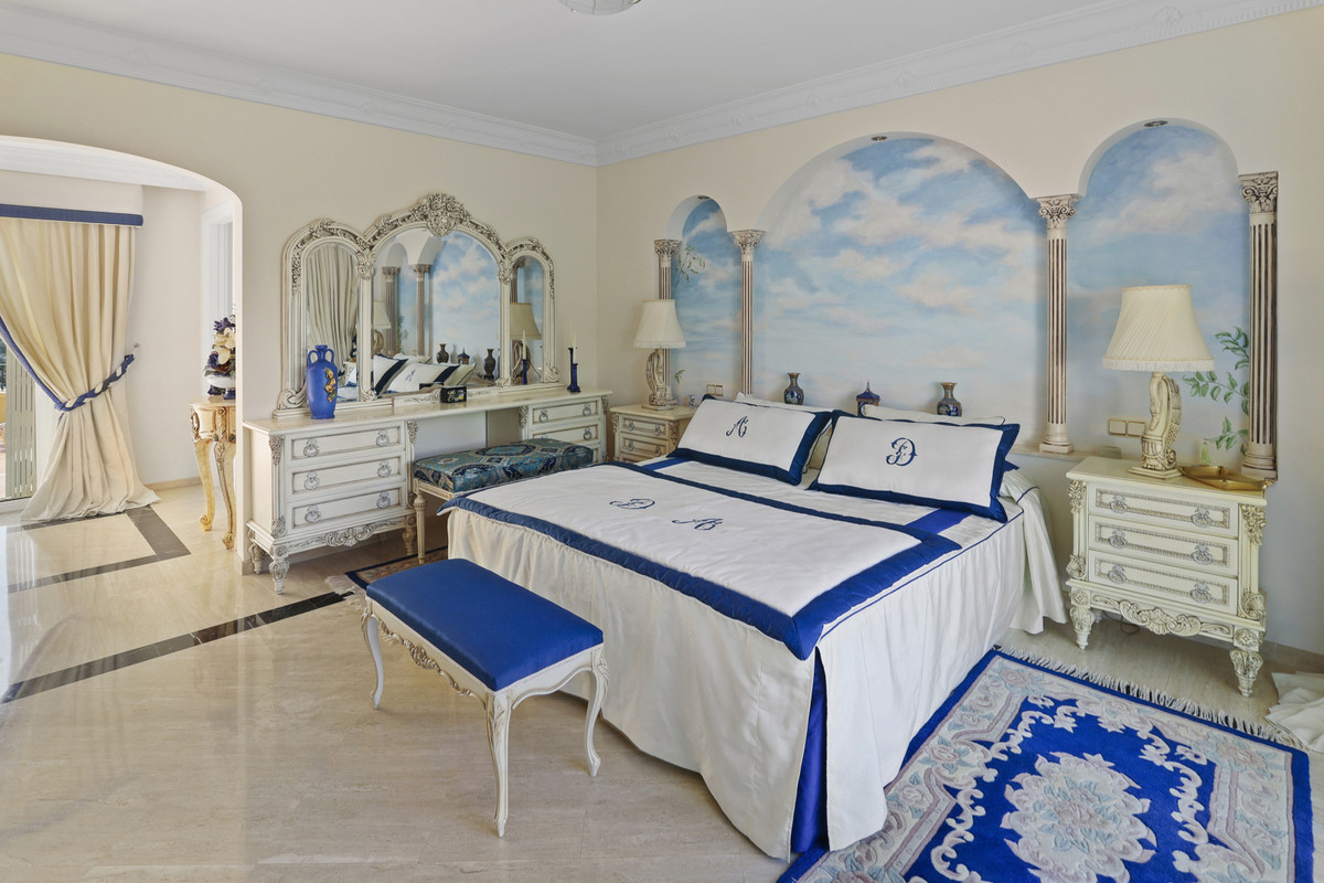 5 Bed, 5 Bath, HouseFor Sale, Benahavis, Malaga