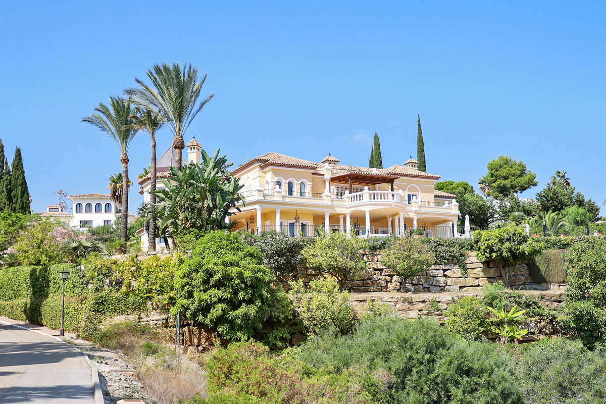 5 Bed, 5 Bath, HouseFor Sale, Benahavis, Malaga
