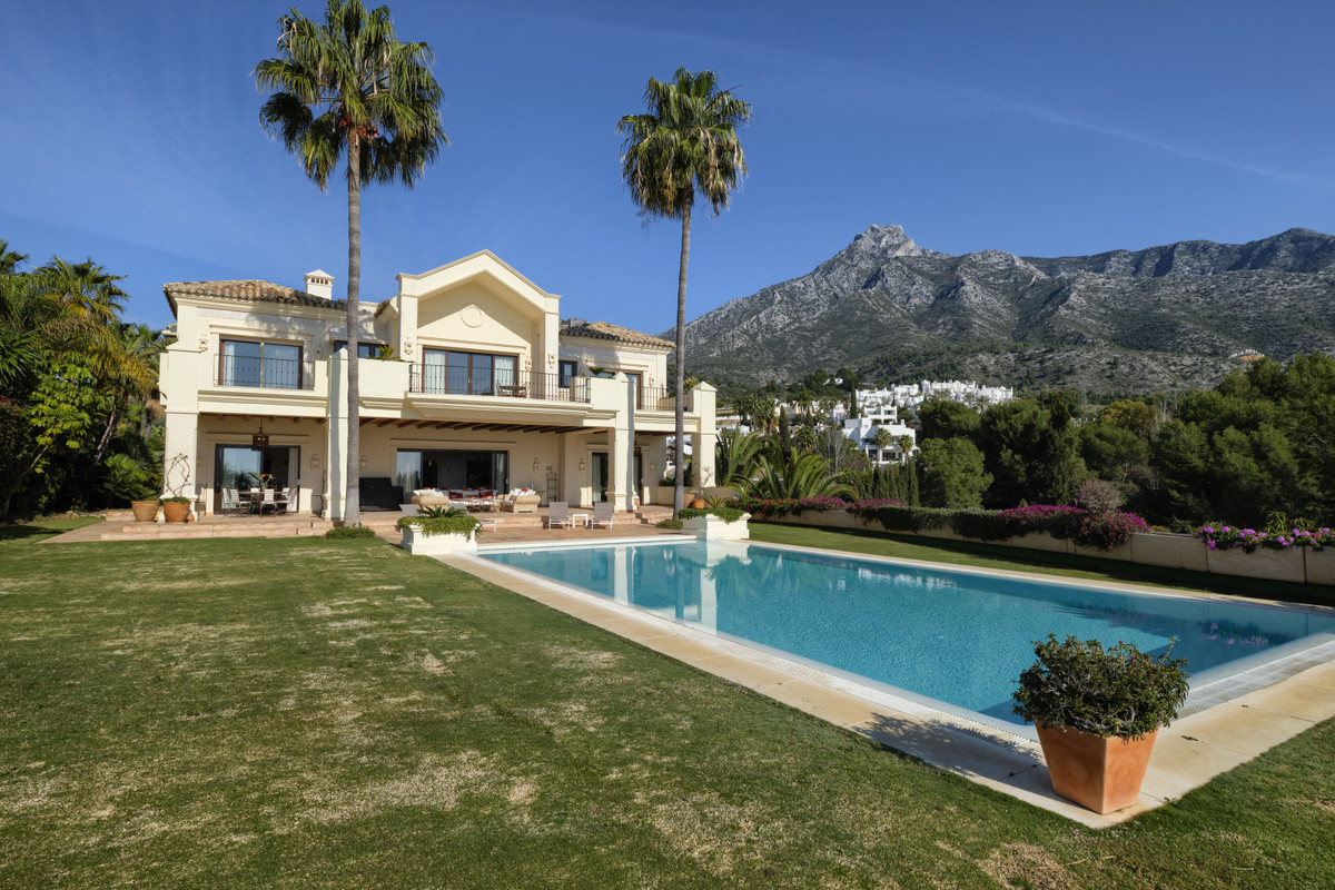 5 Bed, 5 Bath, HouseFor Sale, Marbella, Malaga