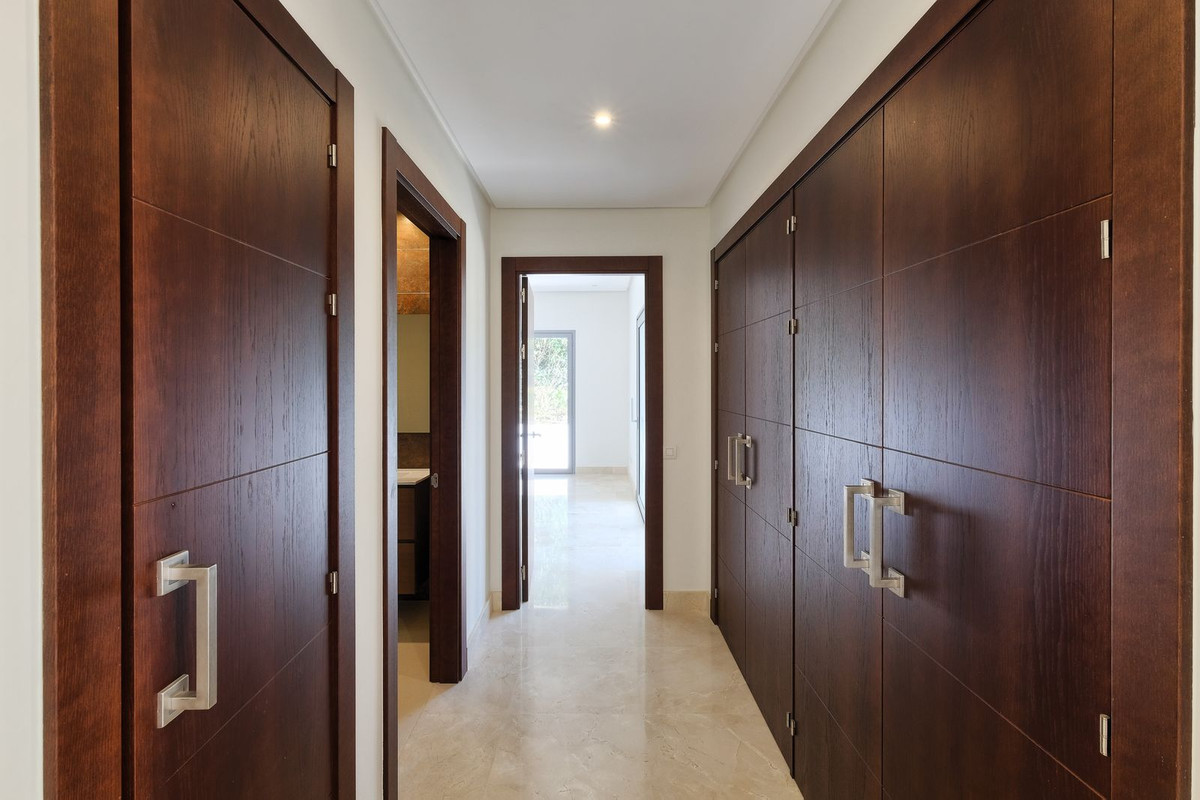 4 Bed, 5 Bath, HouseFor Sale, Benahavis, Malaga 4 Bed, 5 Bath, HouseFor Sale, Benahavis, Malaga