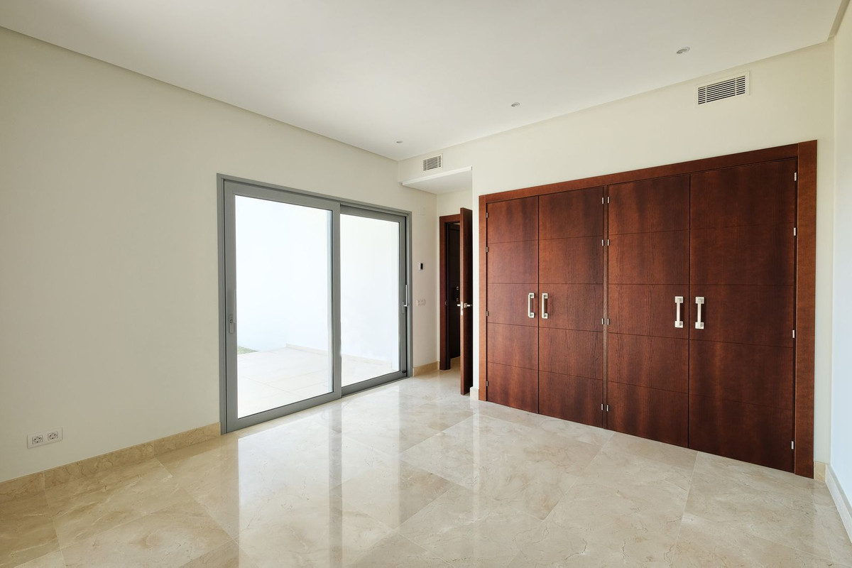 4 Bed, 5 Bath, HouseFor Sale, Benahavis, Malaga 4 Bed, 5 Bath, HouseFor Sale, Benahavis, Malaga