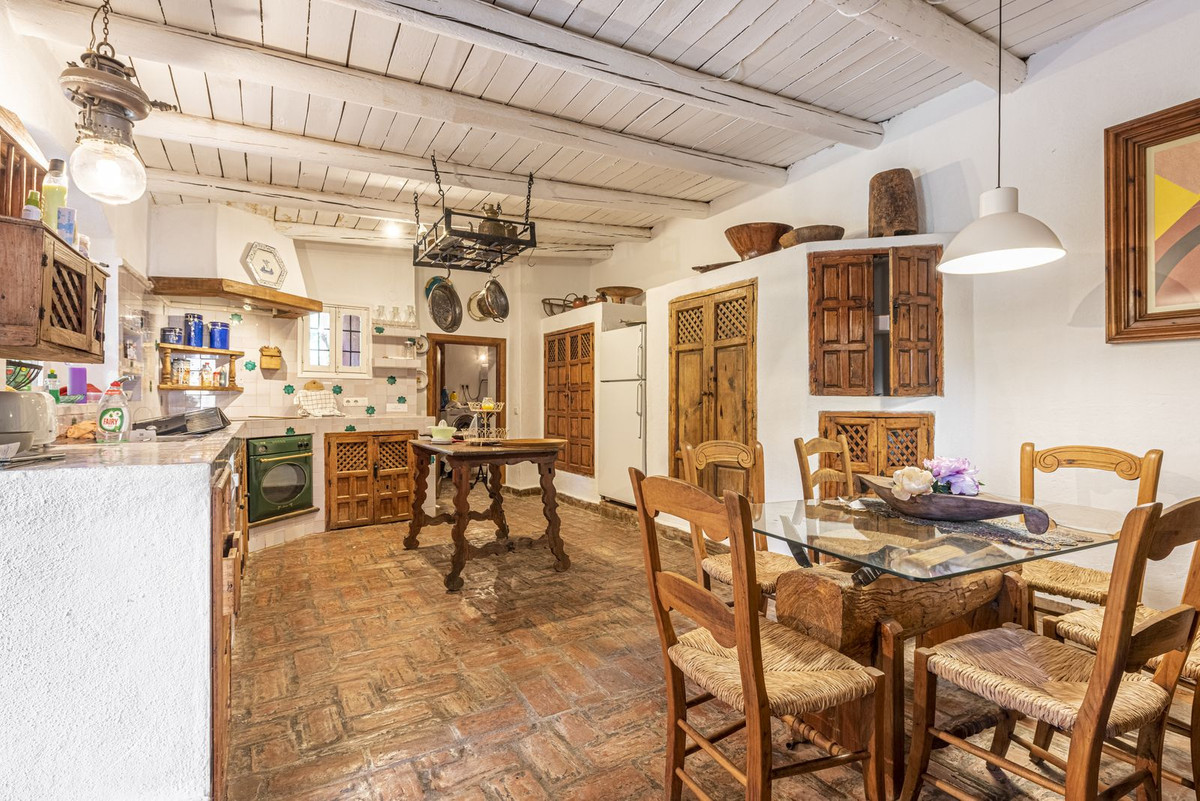 5 Bed, 5 Bath, HouseFor Sale, Benahavis, Malaga 5 Bed, 5 Bath, HouseFor Sale, Benahavis, Malaga