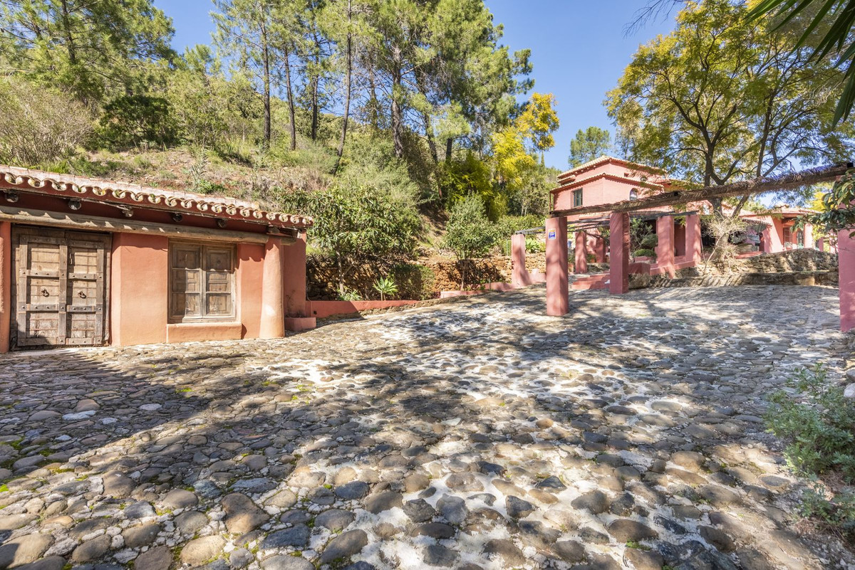 5 Bed, 5 Bath, HouseFor Sale, Benahavis, Malaga 5 Bed, 5 Bath, HouseFor Sale, Benahavis, Malaga