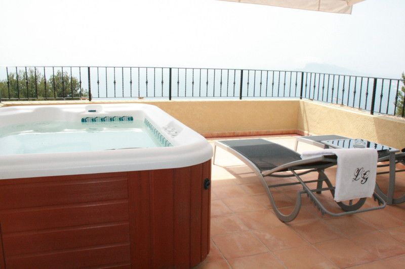 Altea, Alicante, 7 Bedrooms Bedrooms, ,For Sale,A1184 - OPF
