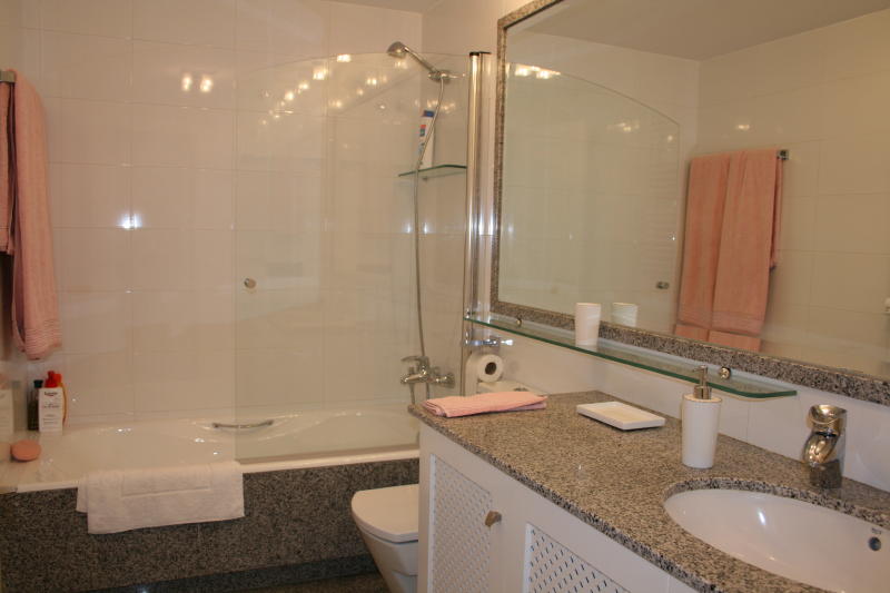 Altea, Alicante, 7 Bedrooms Bedrooms, ,For Sale,A1184 - OPF