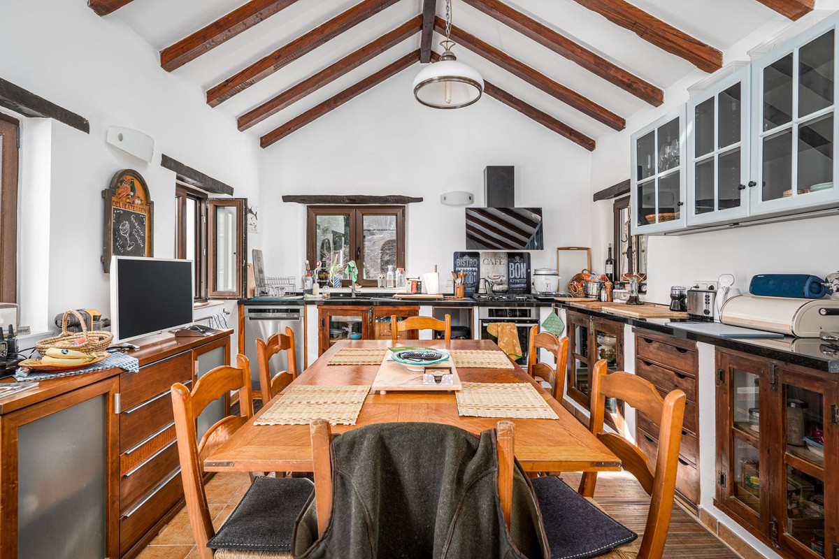 3 Bed, 2 Bath, HouseFor Sale, Casares, Malaga