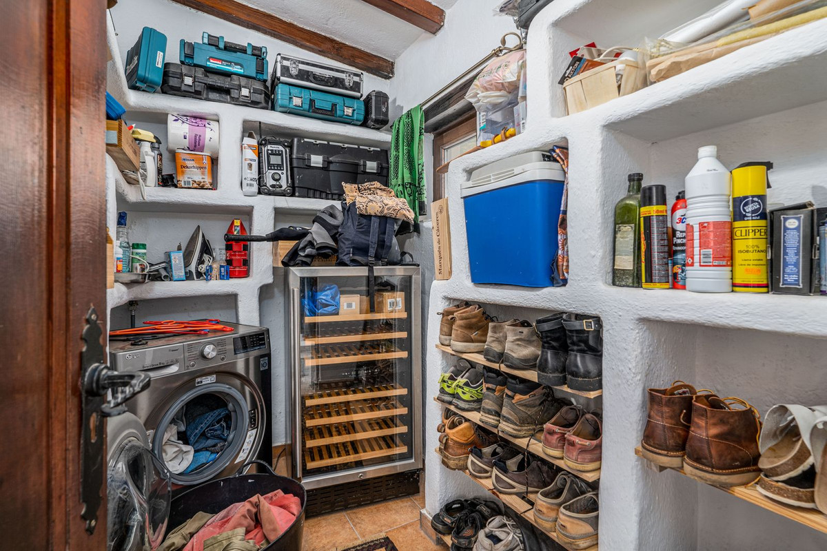 3 Bed, 2 Bath, HouseFor Sale, Casares, Malaga