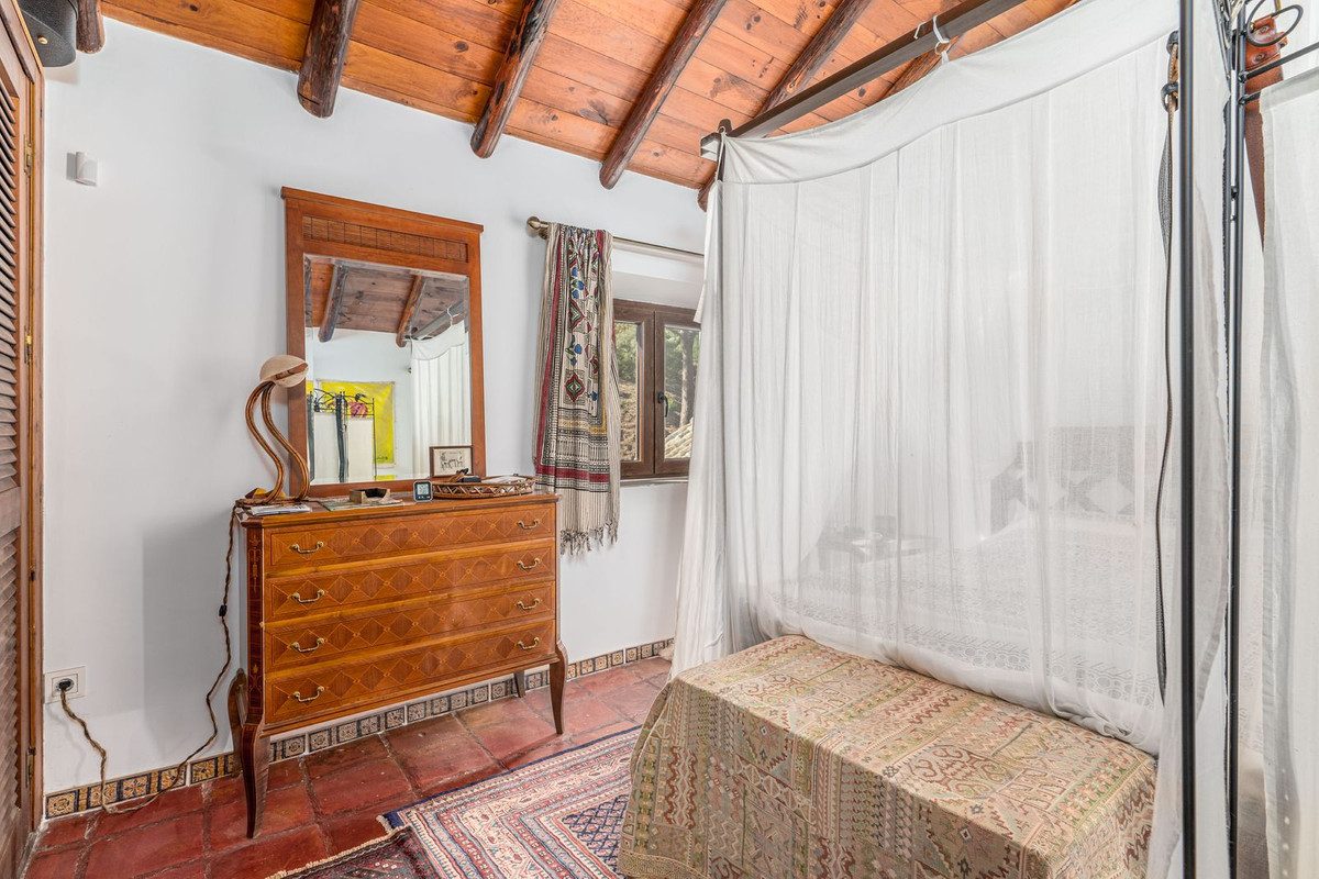 3 Bed, 2 Bath, HouseFor Sale, Casares, Malaga