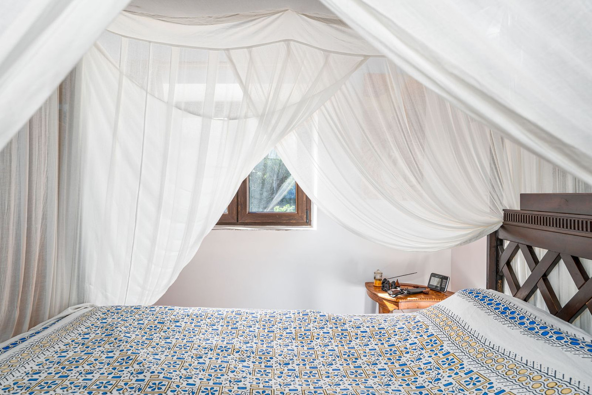 3 Bed, 2 Bath, HouseFor Sale, Casares, Malaga