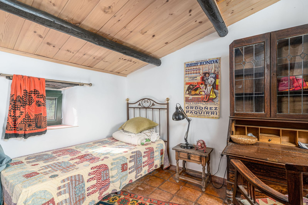 3 Bed, 2 Bath, HouseFor Sale, Casares, Malaga