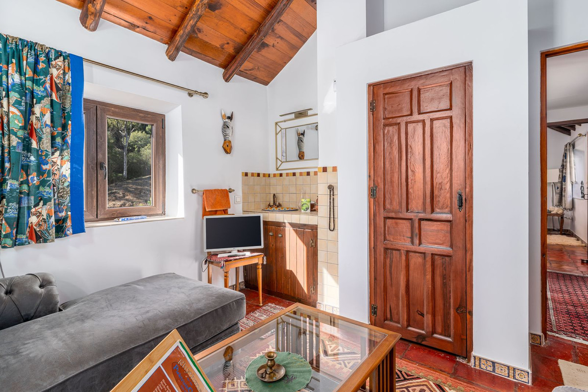 3 Bed, 2 Bath, HouseFor Sale, Casares, Malaga