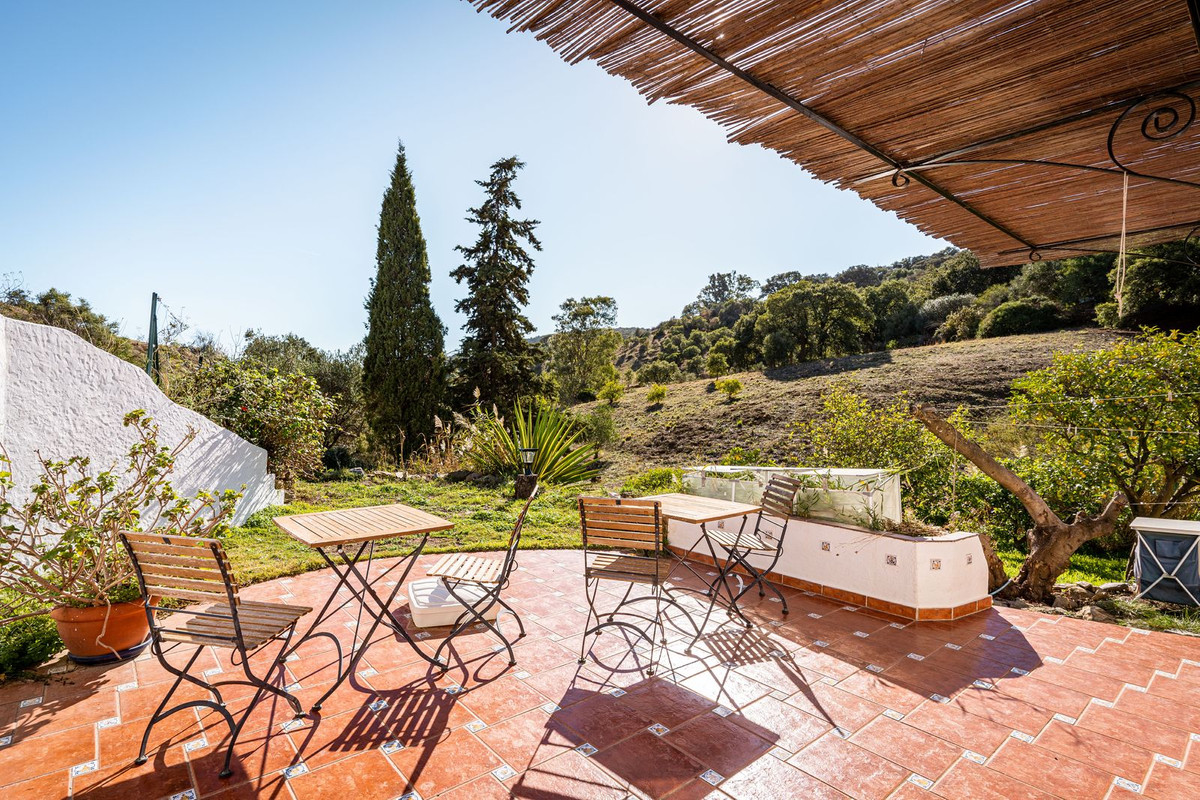 3 Bed, 2 Bath, HouseFor Sale, Casares, Malaga