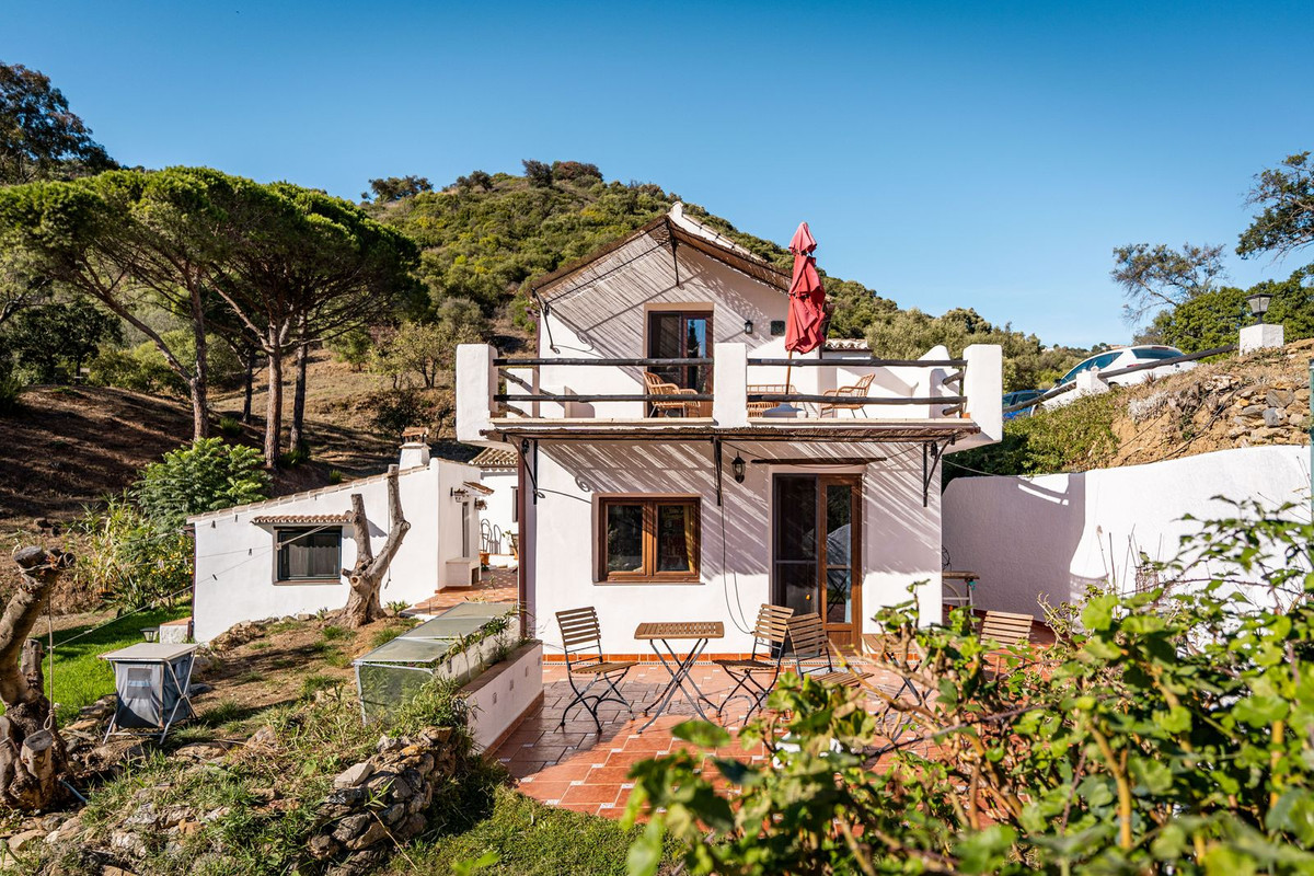 3 Bed, 2 Bath, HouseFor Sale, Casares, Malaga