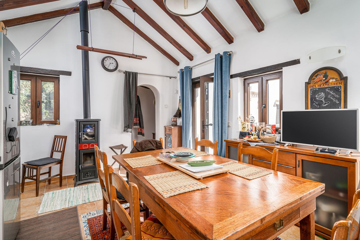 3 Bed, 2 Bath, HouseFor Sale, Casares, Malaga