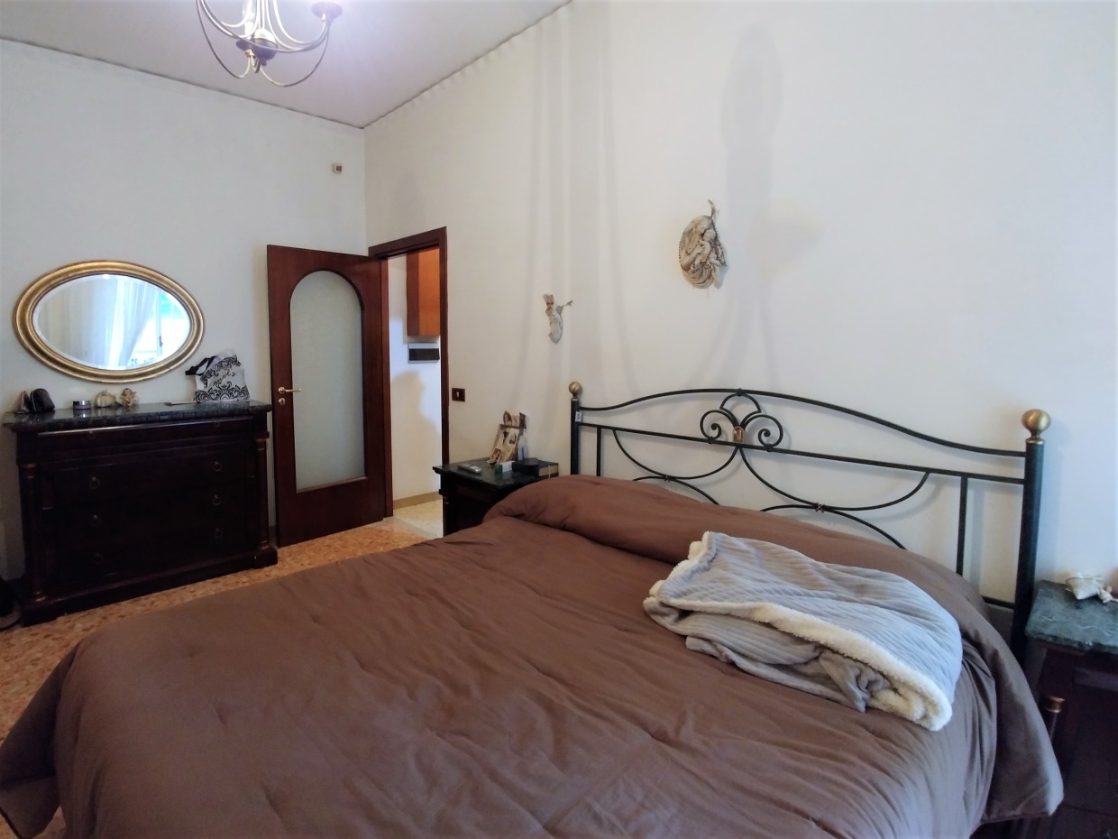2 Bed, ApartmentFor Sale, Napoli, Campania