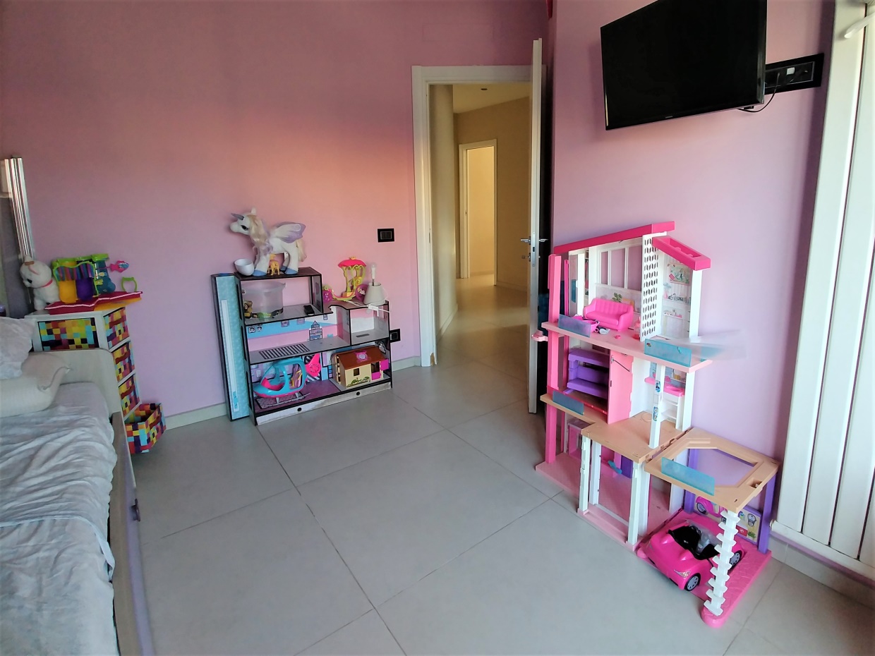 2 Bed, ApartmentFor Sale, Napoli, Campania