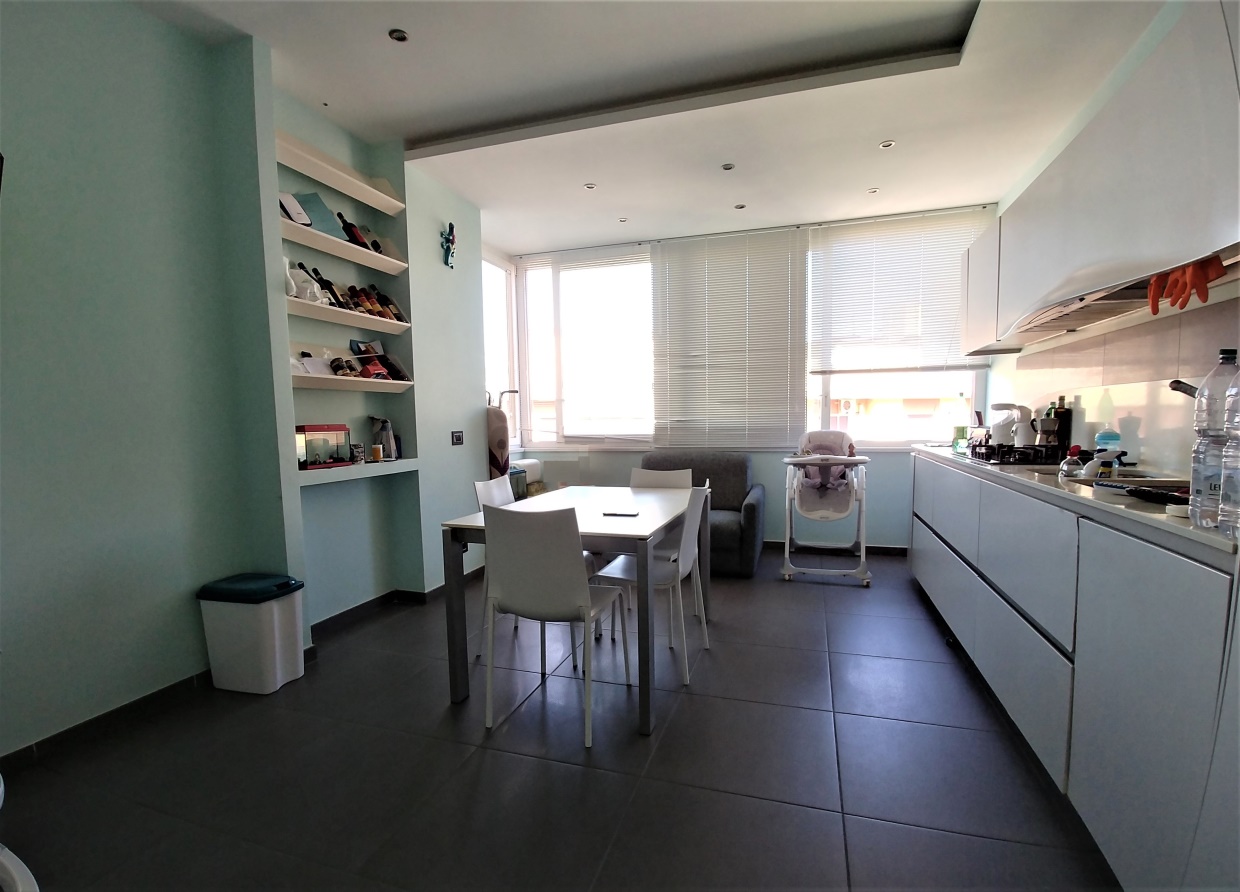 2 Bed, ApartmentFor Sale, Napoli, Campania