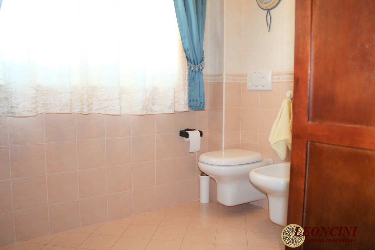 2 Bed, ApartmentFor Sale, Villafranca in Lunigiana, Toscana