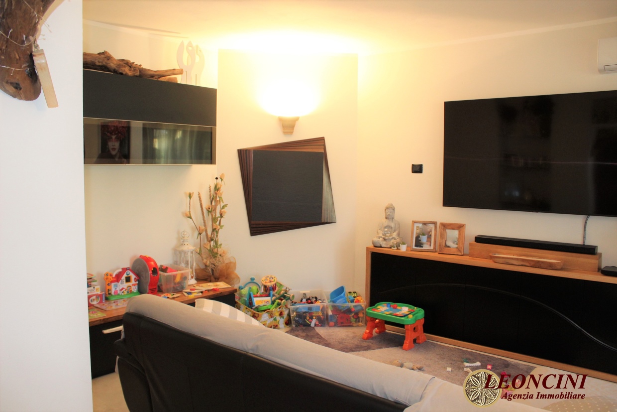 2 Bed, ApartmentFor Sale, Villafranca in Lunigiana, Toscana