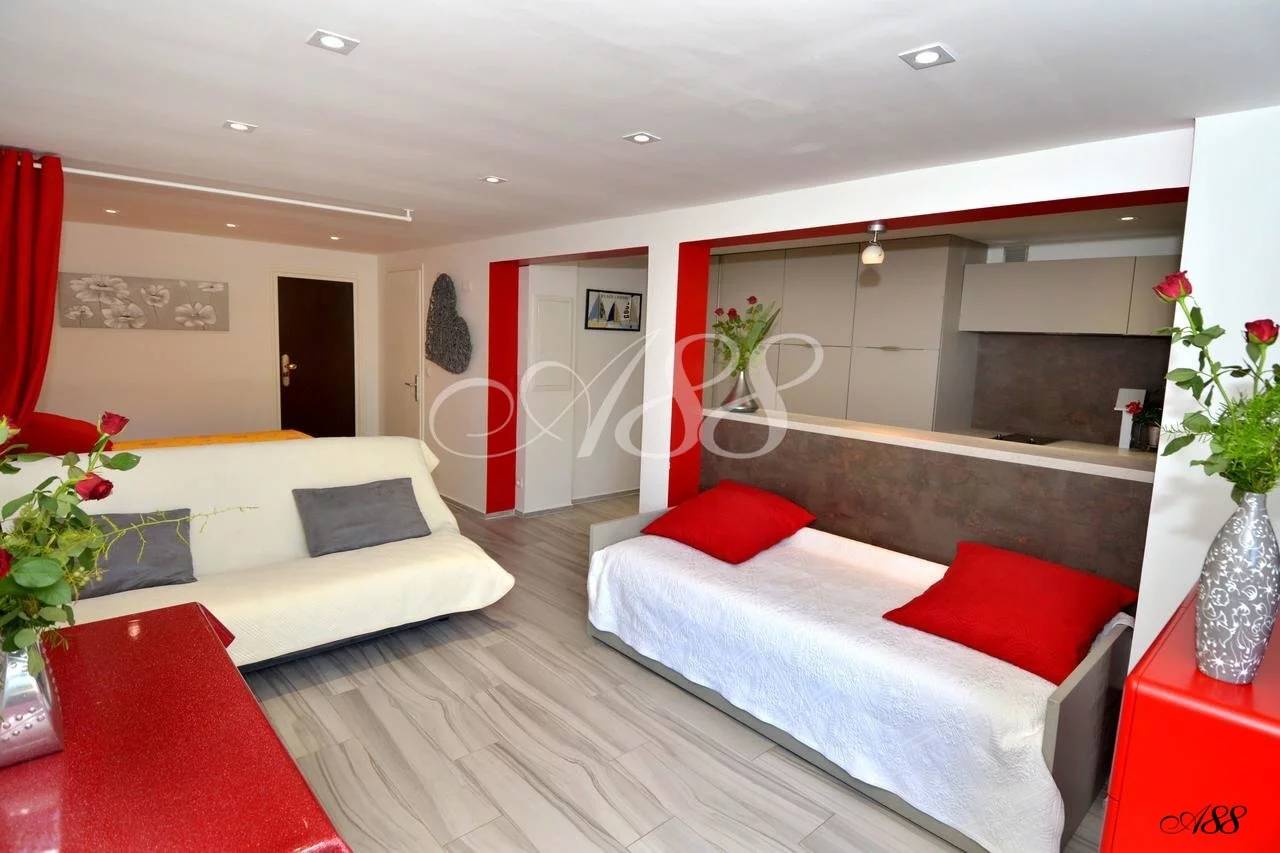 12 Bed, 7 Bath, HouseFor Sale, Sainte-Maxime, Var 12 Bed, 7 Bath, HouseFor Sale, Sainte-Maxime, Var