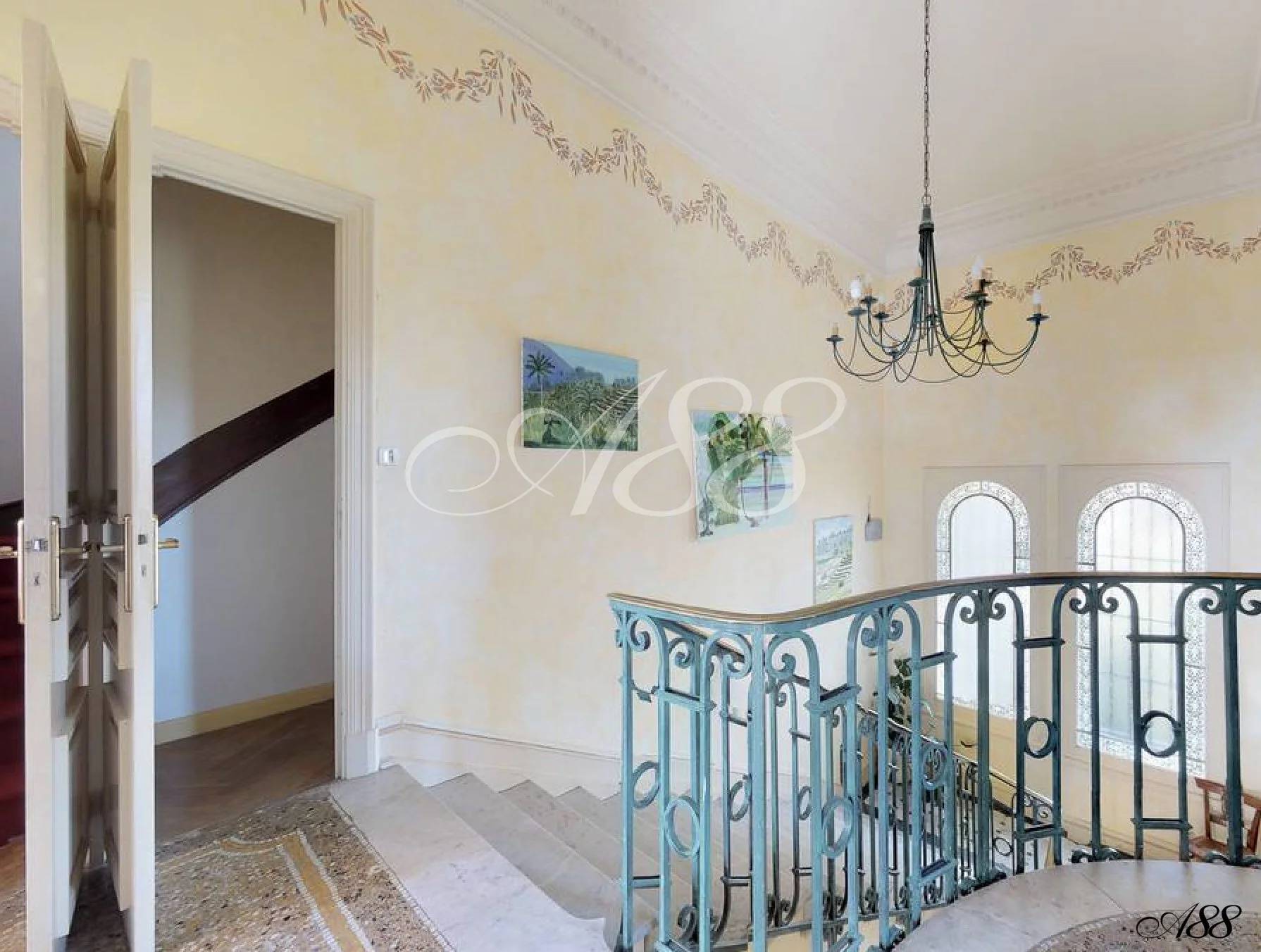 8 Bed, 6 Bath, HouseFor Sale, Saint-Raphaël, Var 8 Bed, 6 Bath, HouseFor Sale, Saint-Raphaël, Var