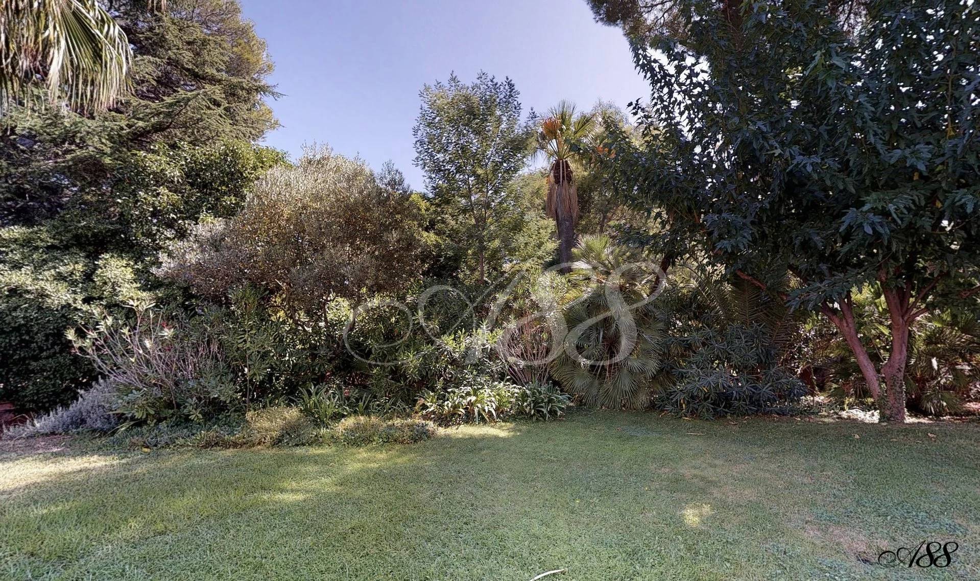 8 Bed, 6 Bath, HouseFor Sale, Saint-Raphaël, Var 8 Bed, 6 Bath, HouseFor Sale, Saint-Raphaël, Var