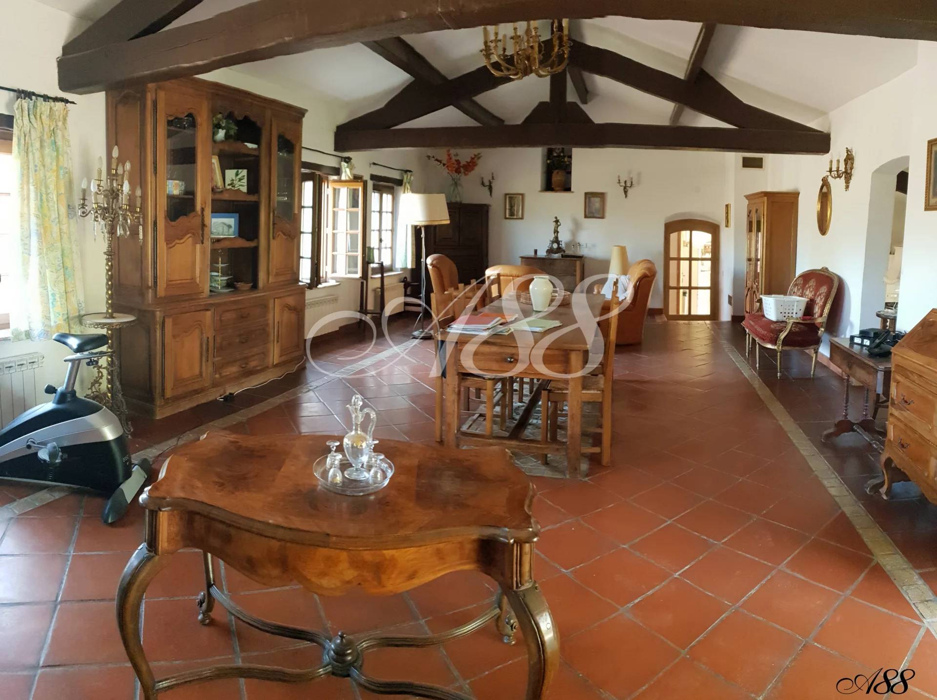 5 Bed, 3 Bath, HouseFor Sale, Saint-Paul-en-Forêt, Var