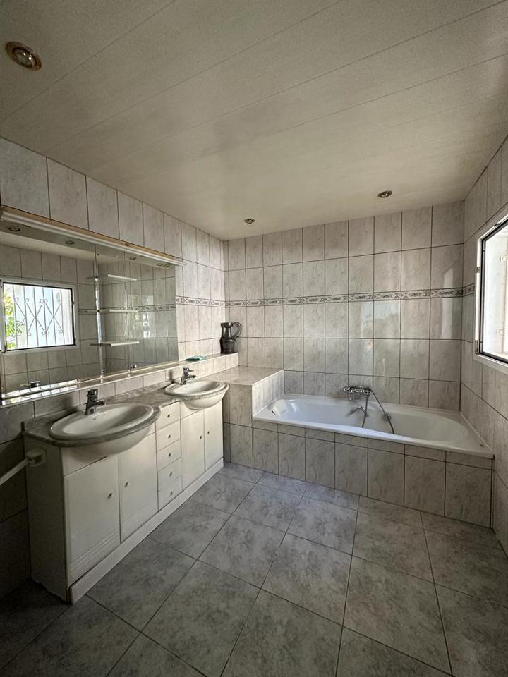 5 Bed, 4 Bath, HouseFor Sale, Empuriabrava, Girona, 17487 5 Bed, 4 Bath, HouseFor Sale, Empuriabrava, Girona, 17487