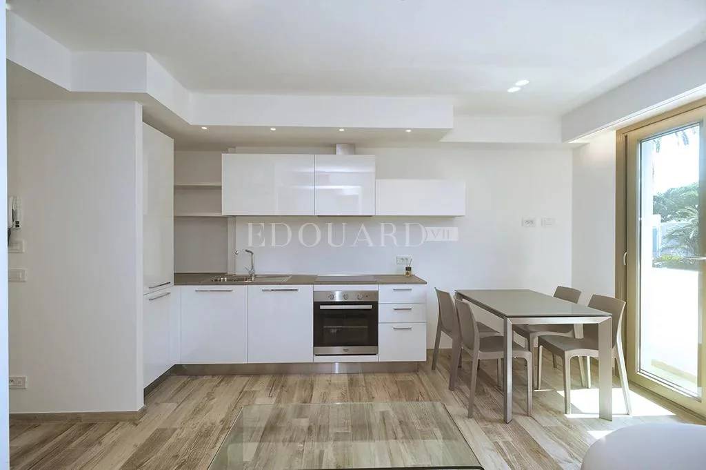 2 Bed, 1 Bath, ApartmentFor Sale, Roquebrune-Cap-Martin, Alpes-Maritimes