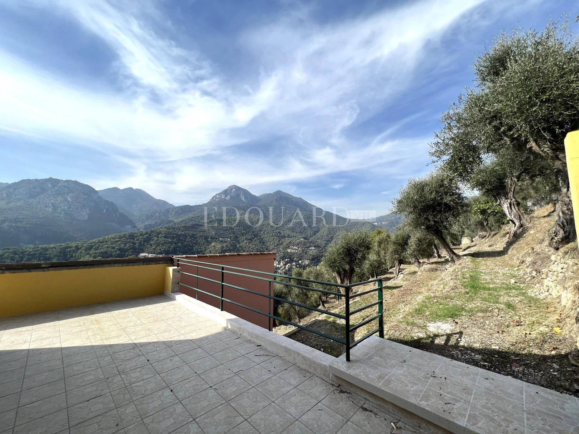 3 Bed, 2 Bath, HouseFor Sale, Castellar, Alpes-Maritimes