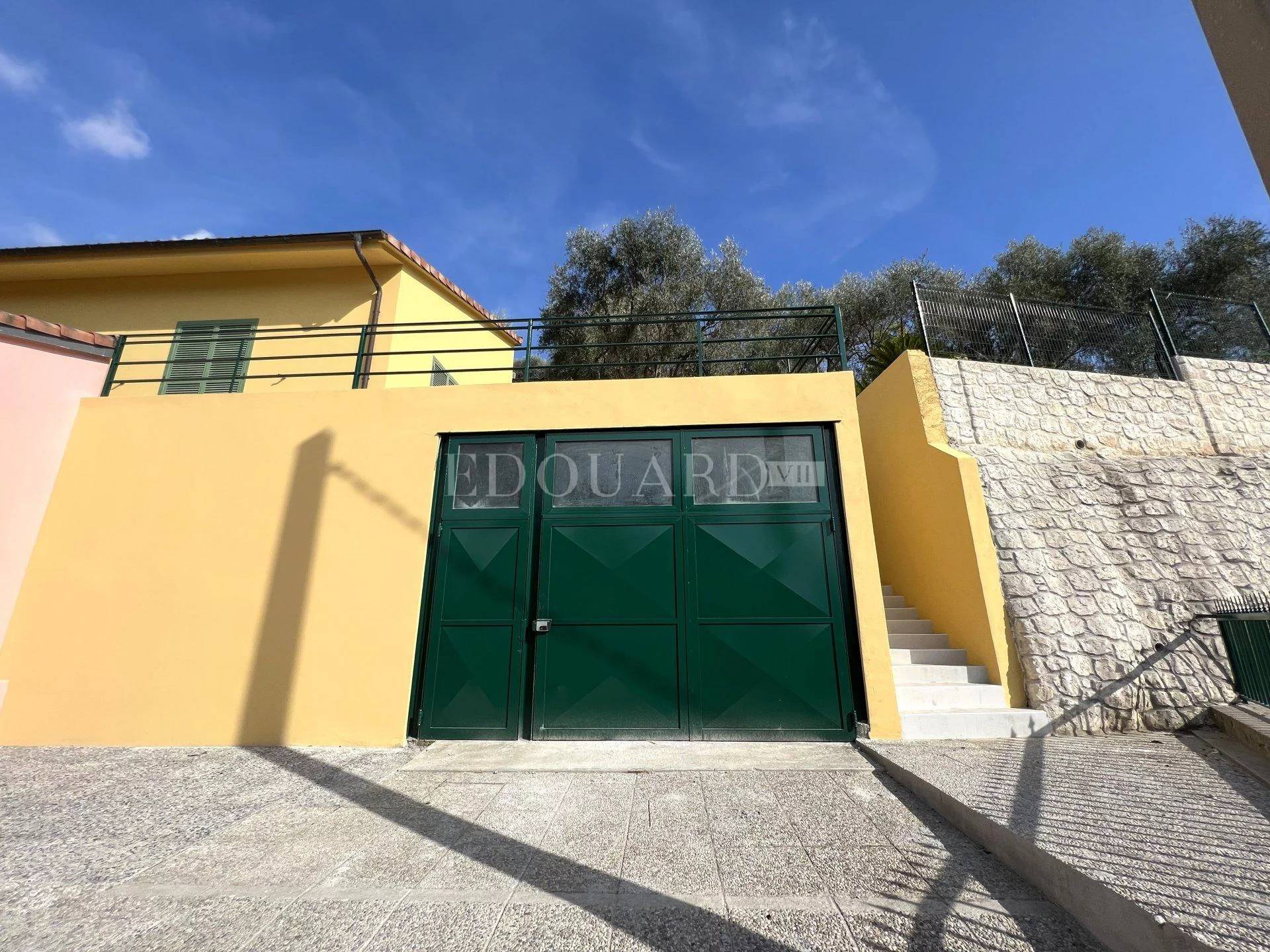 3 Bed, 2 Bath, HouseFor Sale, Castellar, Alpes-Maritimes