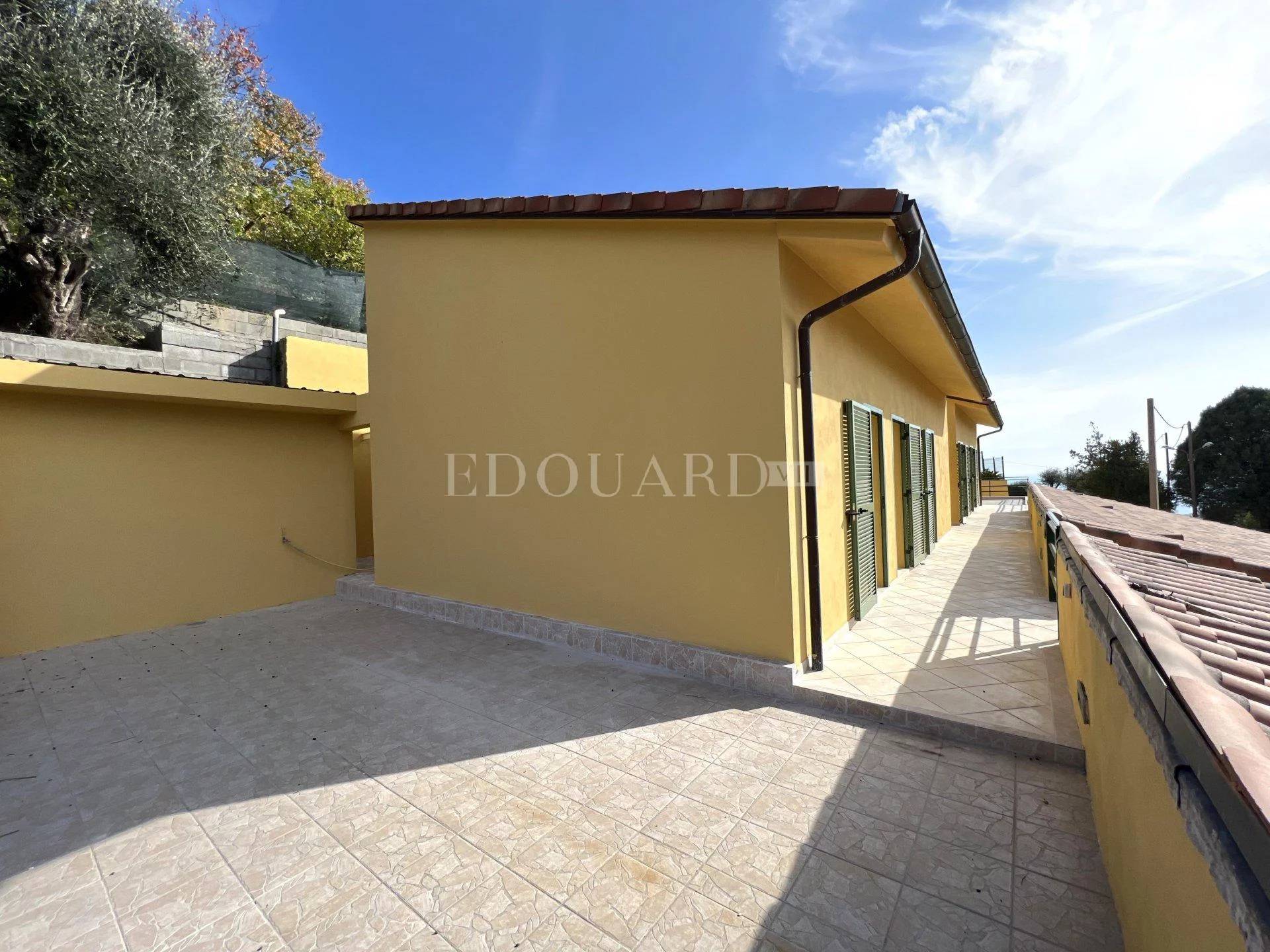 3 Bed, 2 Bath, HouseFor Sale, Castellar, Alpes-Maritimes