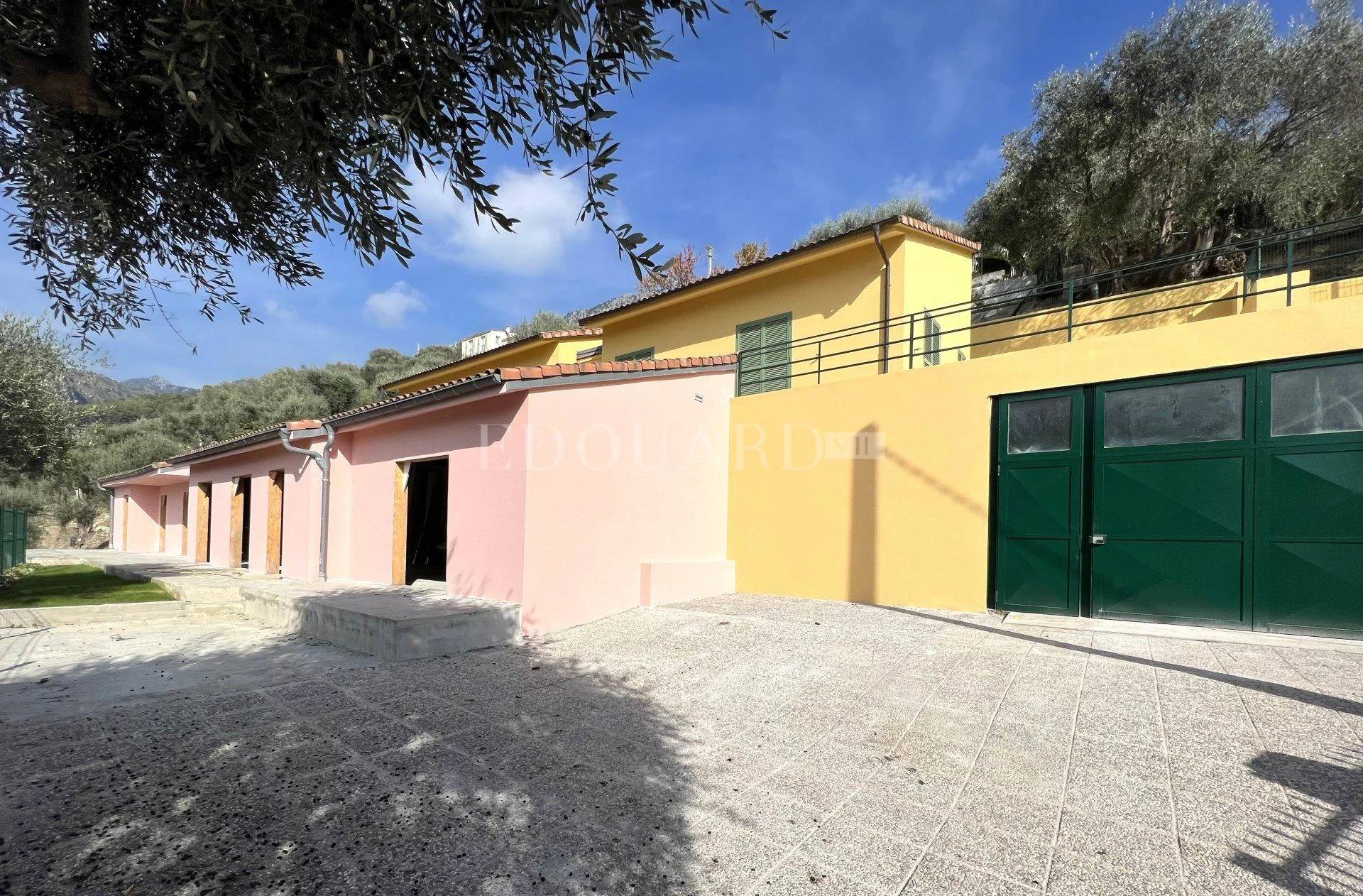 3 Bed, 2 Bath, HouseFor Sale, Castellar, Alpes-Maritimes