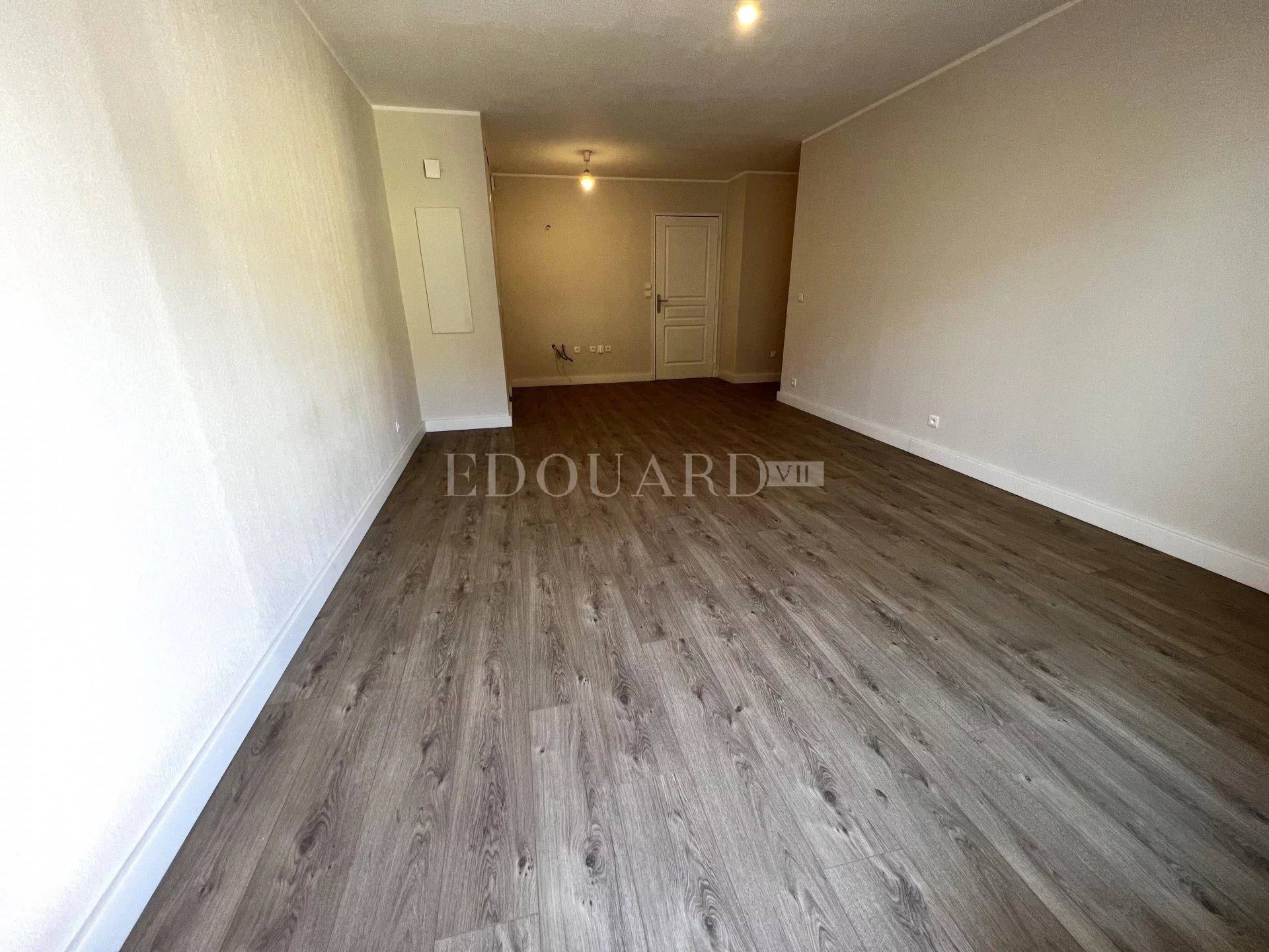 1 Bed, 1 Bath, ApartmentFor Sale, Menton, Alpes-Maritimes 1 Bed, 1 Bath, ApartmentFor Sale, Menton, Alpes-Maritimes