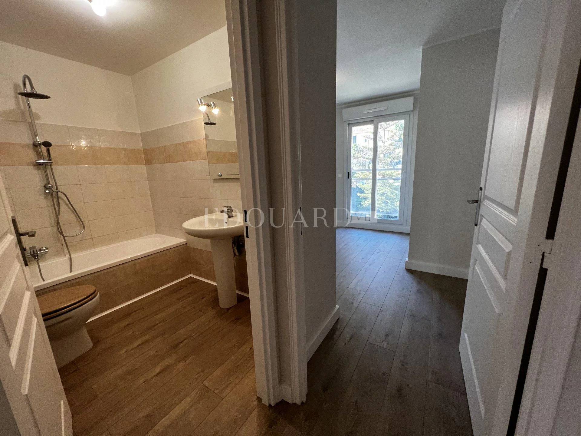 1 Bed, 1 Bath, ApartmentFor Sale, Menton, Alpes-Maritimes 1 Bed, 1 Bath, ApartmentFor Sale, Menton, Alpes-Maritimes