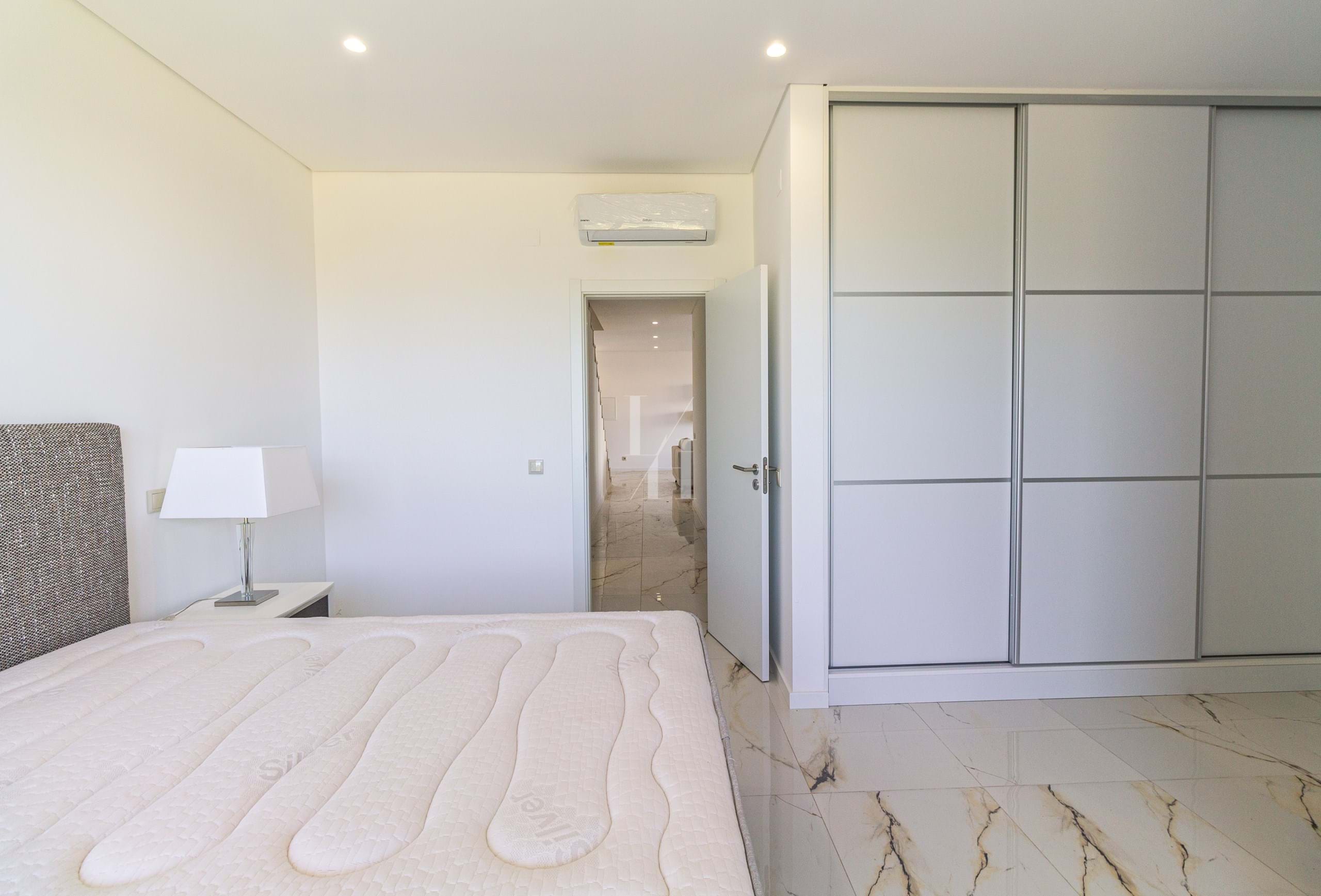 4 Bed, 5 Bath, HouseFor Sale, Albufeira, Faro, 8200-594