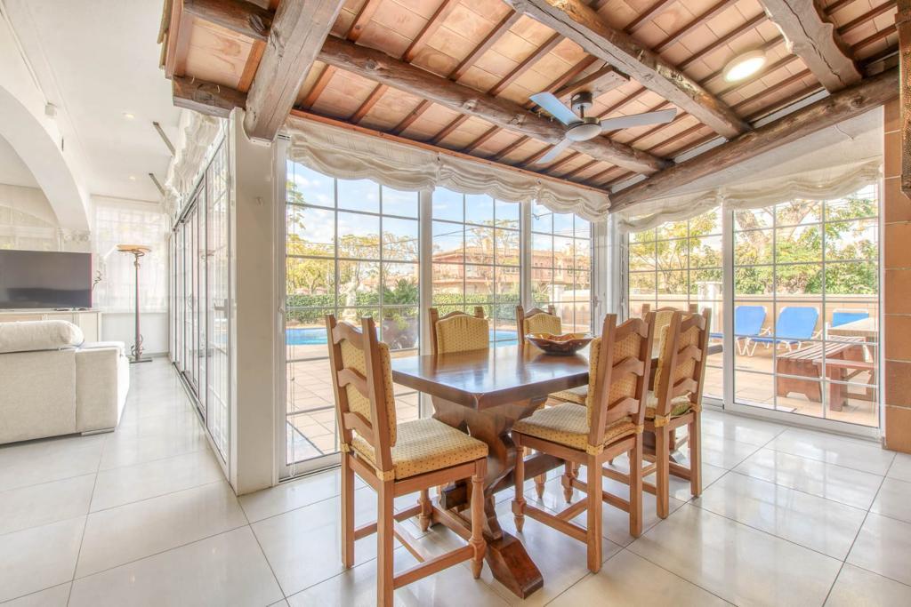 5 Bed, 4 Bath, HouseFor Sale, Empuriabrava, Girona, 17487 5 Bed, 4 Bath, HouseFor Sale, Empuriabrava, Girona, 17487