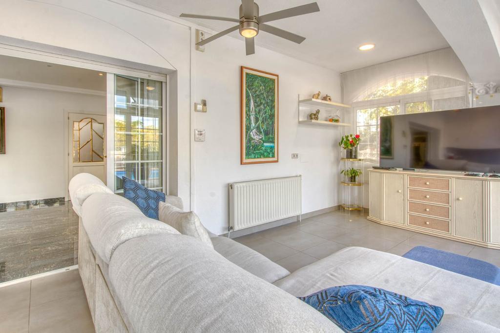 5 Bed, 4 Bath, HouseFor Sale, Empuriabrava, Girona, 17487 5 Bed, 4 Bath, HouseFor Sale, Empuriabrava, Girona, 17487