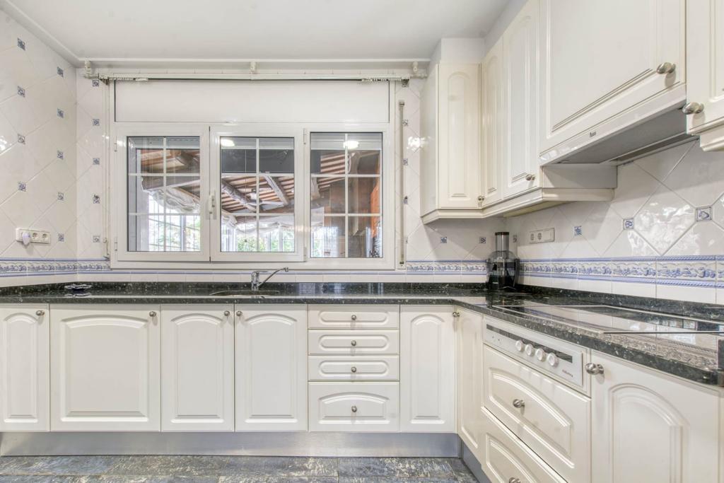 5 Bed, 4 Bath, HouseFor Sale, Empuriabrava, Girona, 17487 5 Bed, 4 Bath, HouseFor Sale, Empuriabrava, Girona, 17487