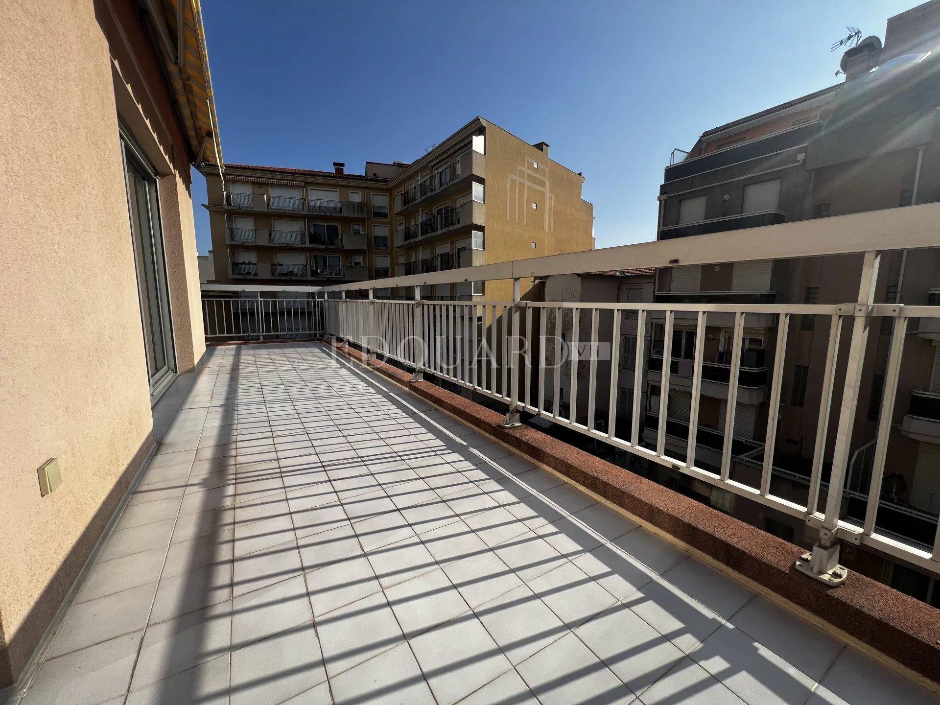 2 Bed, 1 Bath, ApartmentFor Sale, Menton, Alpes-Maritimes